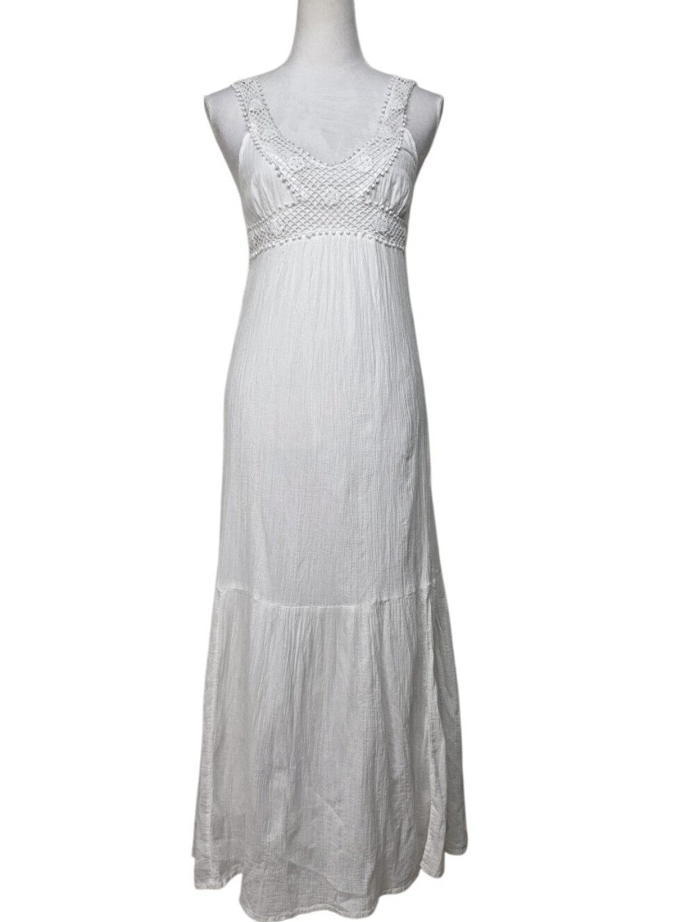 Old Navy White Crochet-Detail Fit and Flare Maxi Dress Size Medium